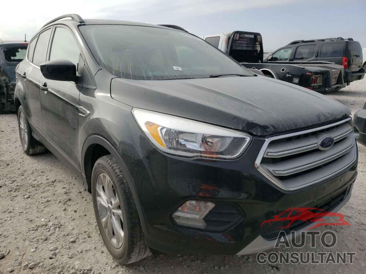 FORD ESCAPE 2018 - 1FMCU0GD5JUB61671