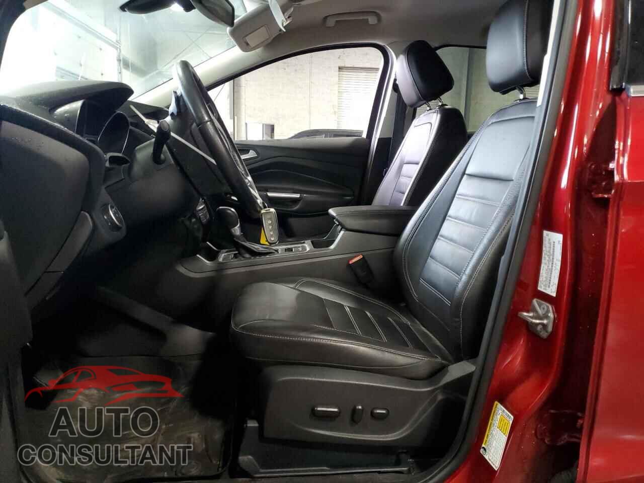FORD ESCAPE 2017 - 1FMCU9JD1HUC22988