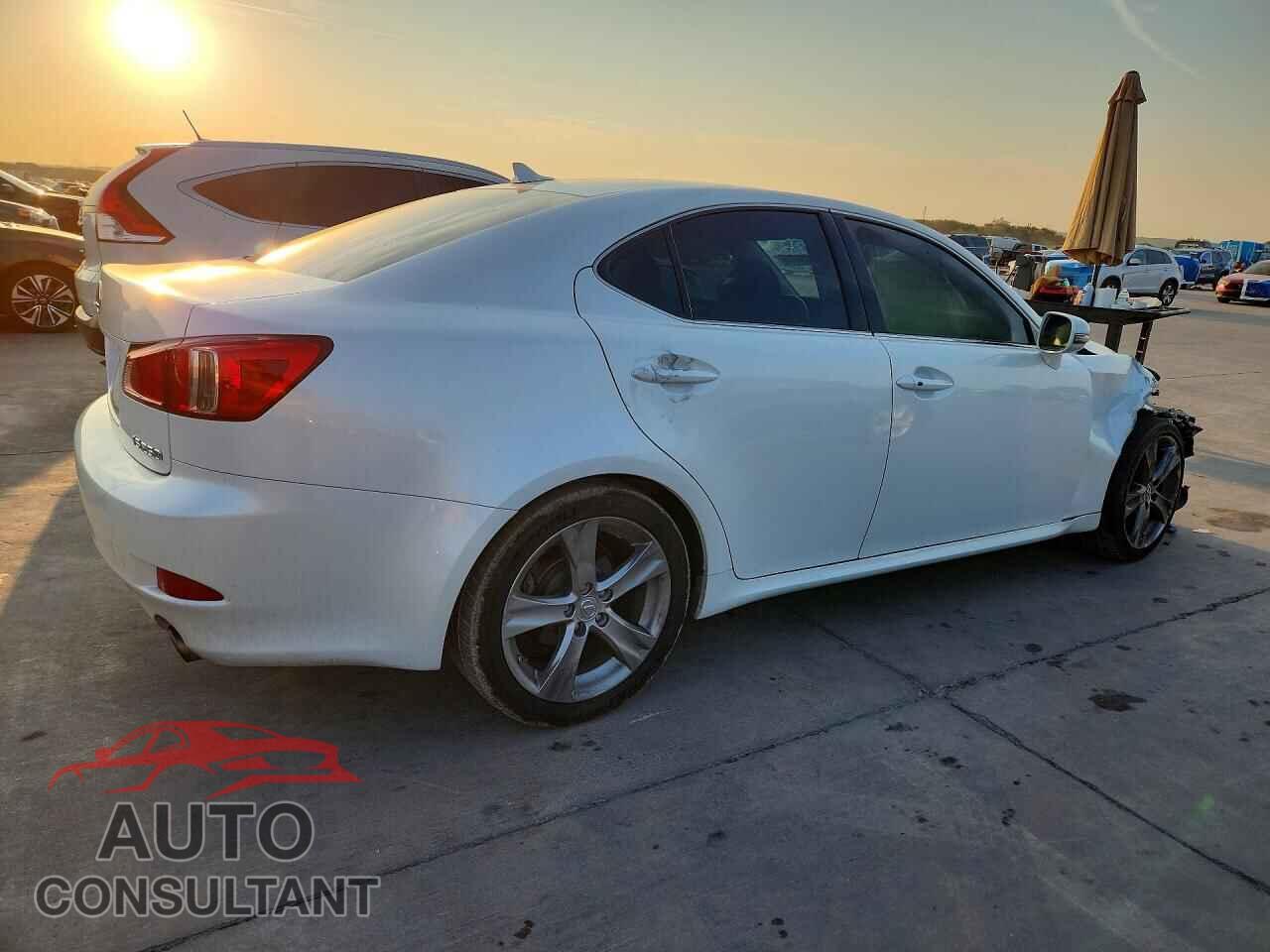 LEXUS IS 2011 - JTHBF5C24B5153373