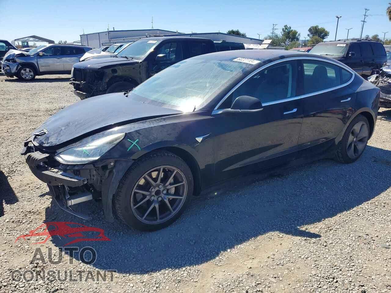 TESLA MODEL 3 2018 - 5YJ3E1EA5JF165681