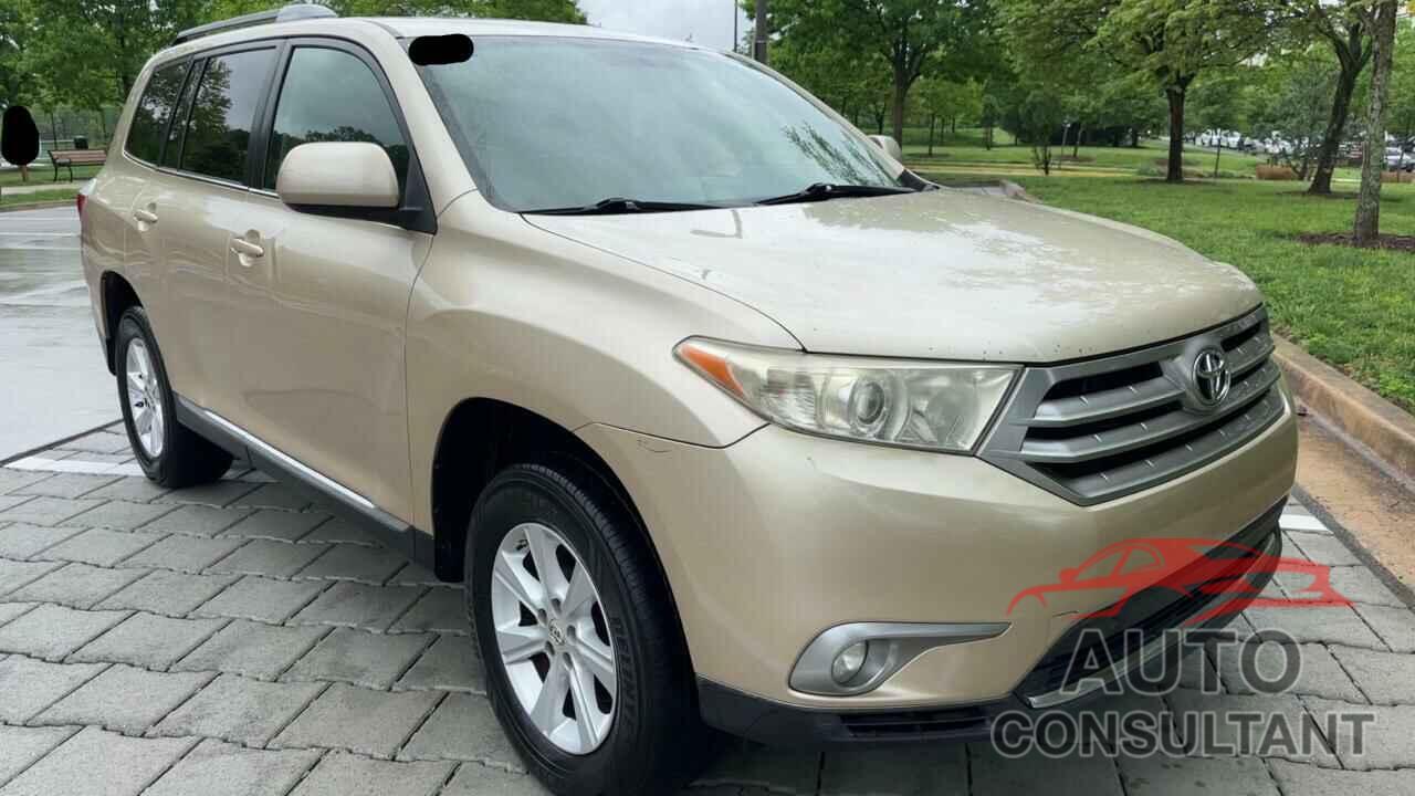 TOYOTA HIGHLANDER 2011 - 5TDZK3EH6BS044070
