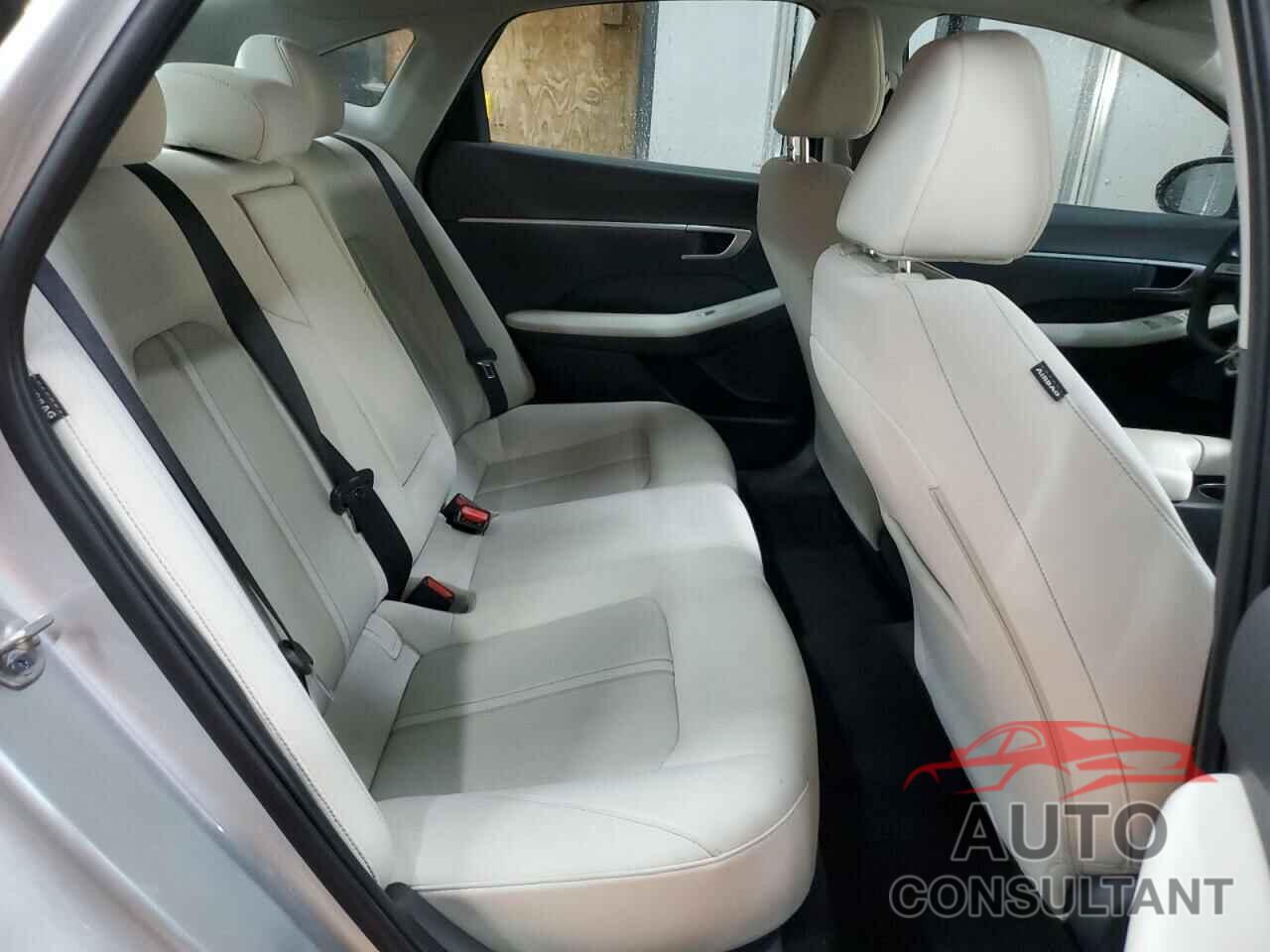 HYUNDAI SONATA 2024 - KMHL64JA7RA401946