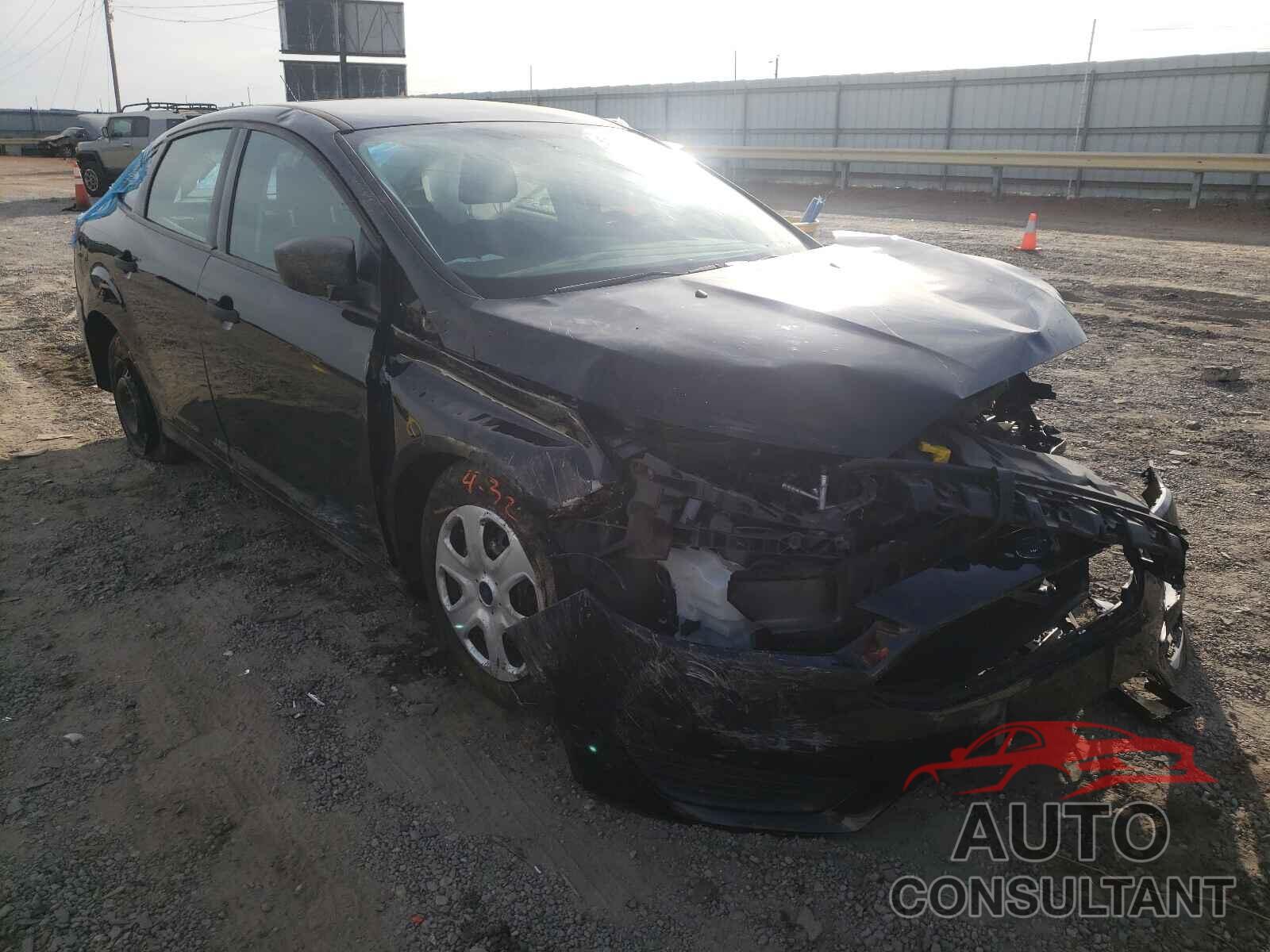 FORD FOCUS 2018 - 1FADP3E24JL255345