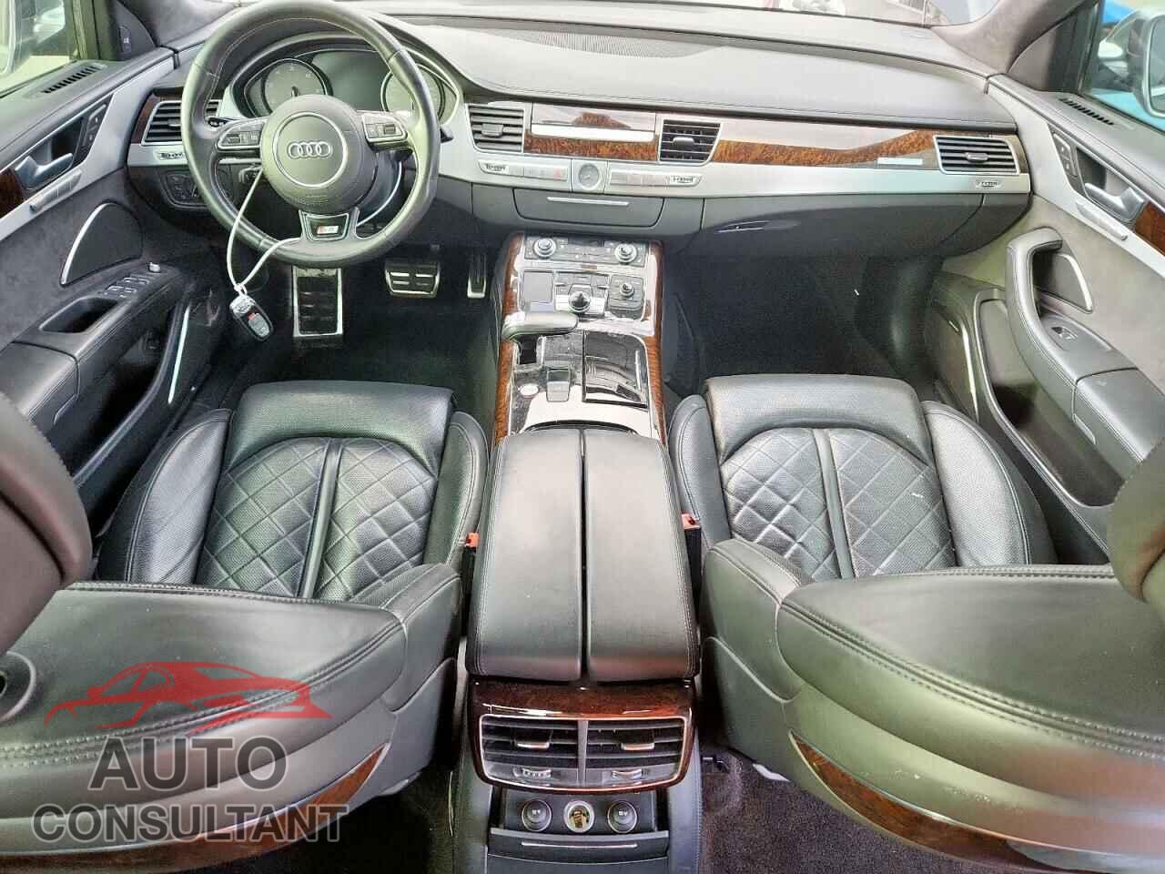 AUDI S8 2013 - WAUD2AFD6DN018102