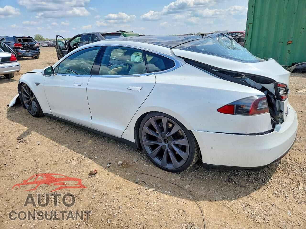 TESLA MODEL S 2015 - 5YJSA1E29FF109105