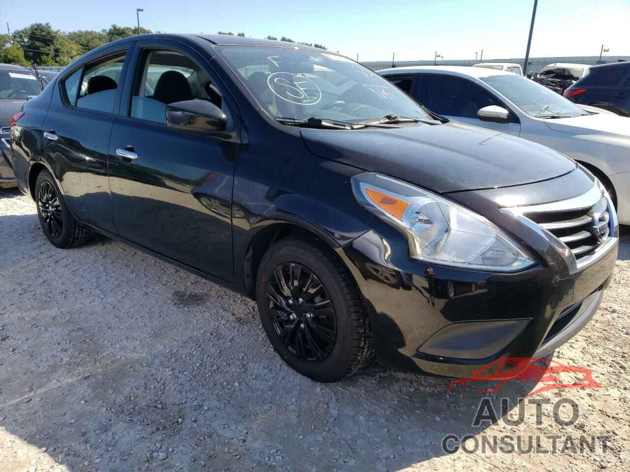 NISSAN VERSA 2018 - 3N1CN7AP9JL842572