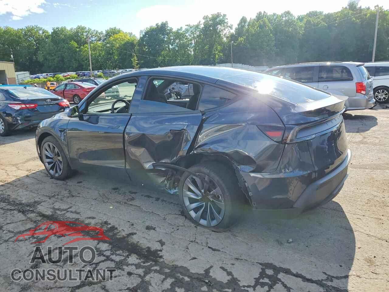 TESLA MODEL Y 2026 - 7SAYGDEEXTA711334