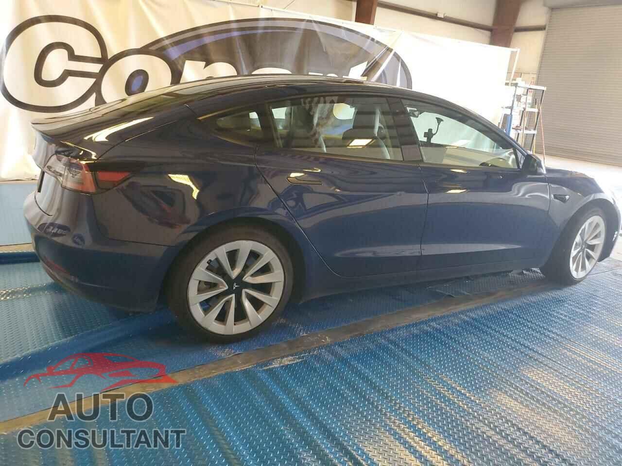TESLA MODEL 3 2022 - 5YJ3E1EA5NF371900