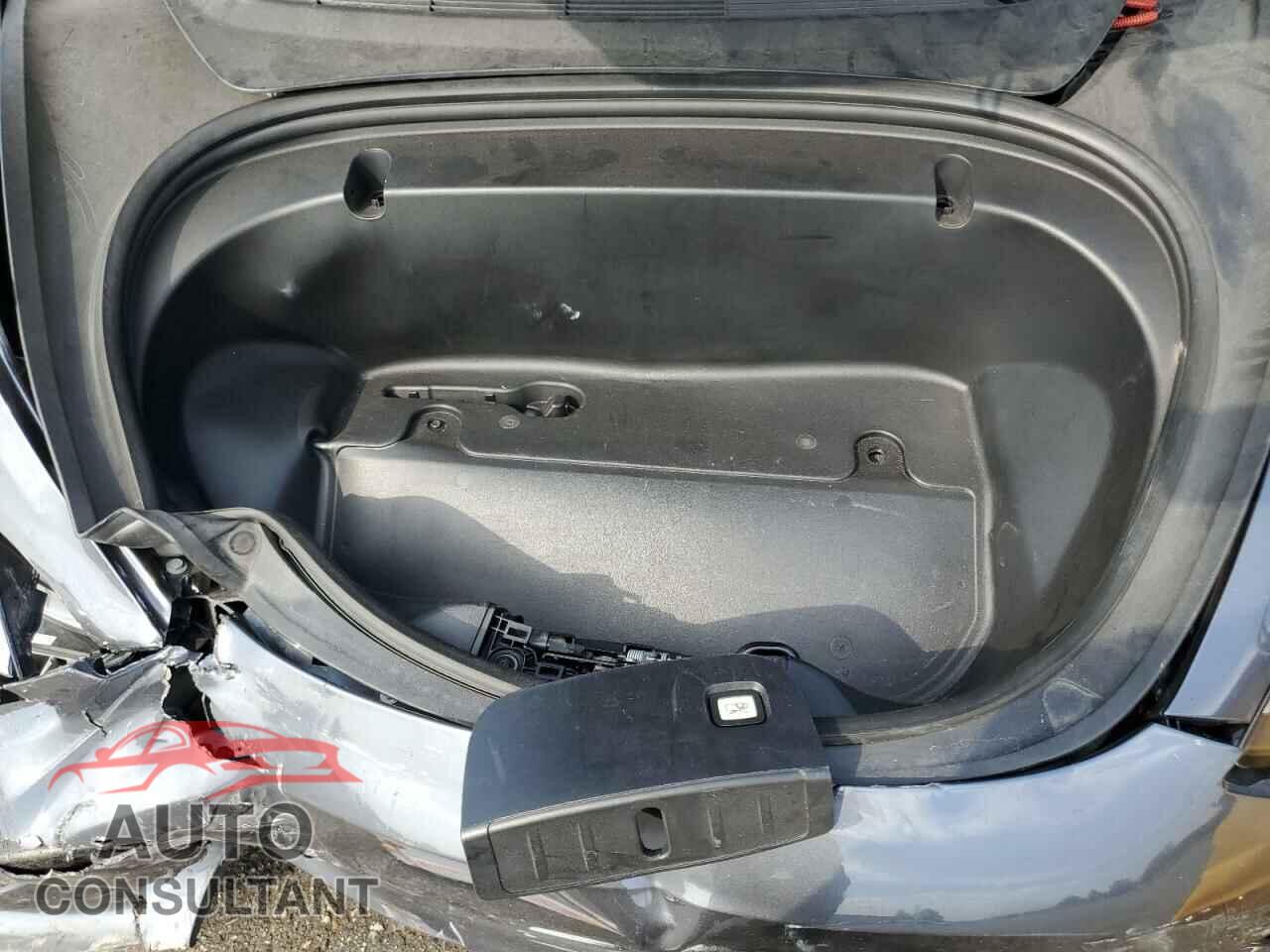TESLA MODEL 3 2020 - 5YJ3E1EA1LF495773