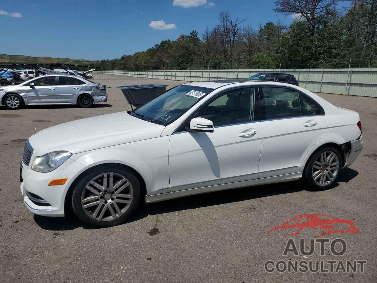 MERCEDES-BENZ C-CLASS 2013 - WDDGF8AB2DR247801