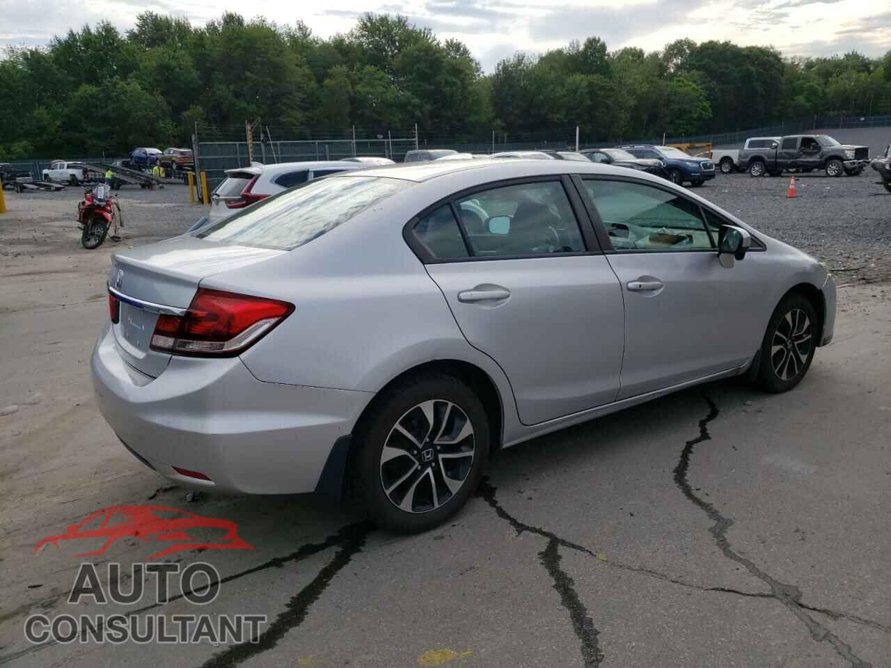HONDA CIVIC 2015 - 2HGFB2F83FH551798