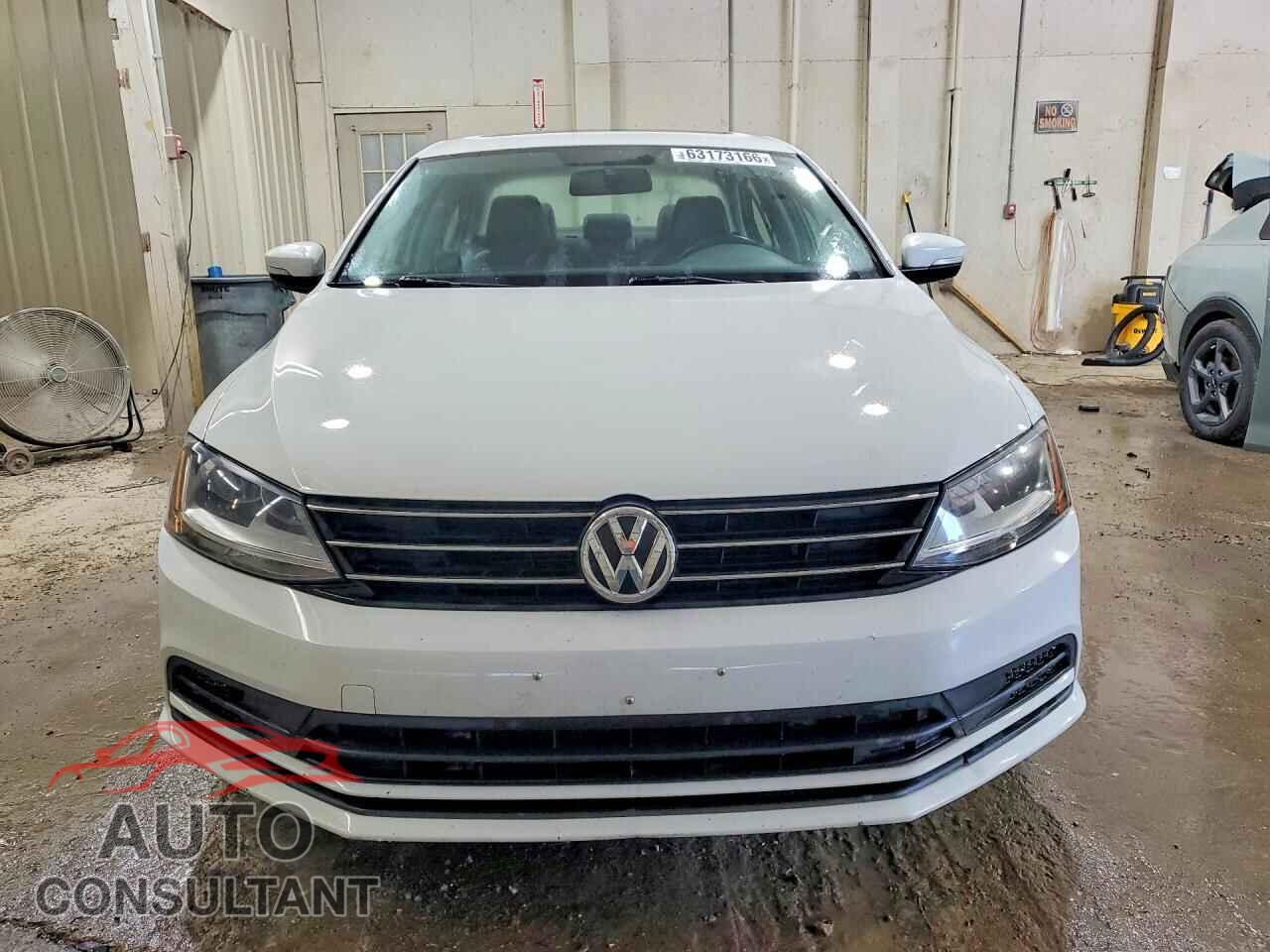 VOLKSWAGEN JETTA 2017 - 3VWDB7AJ2HM295720