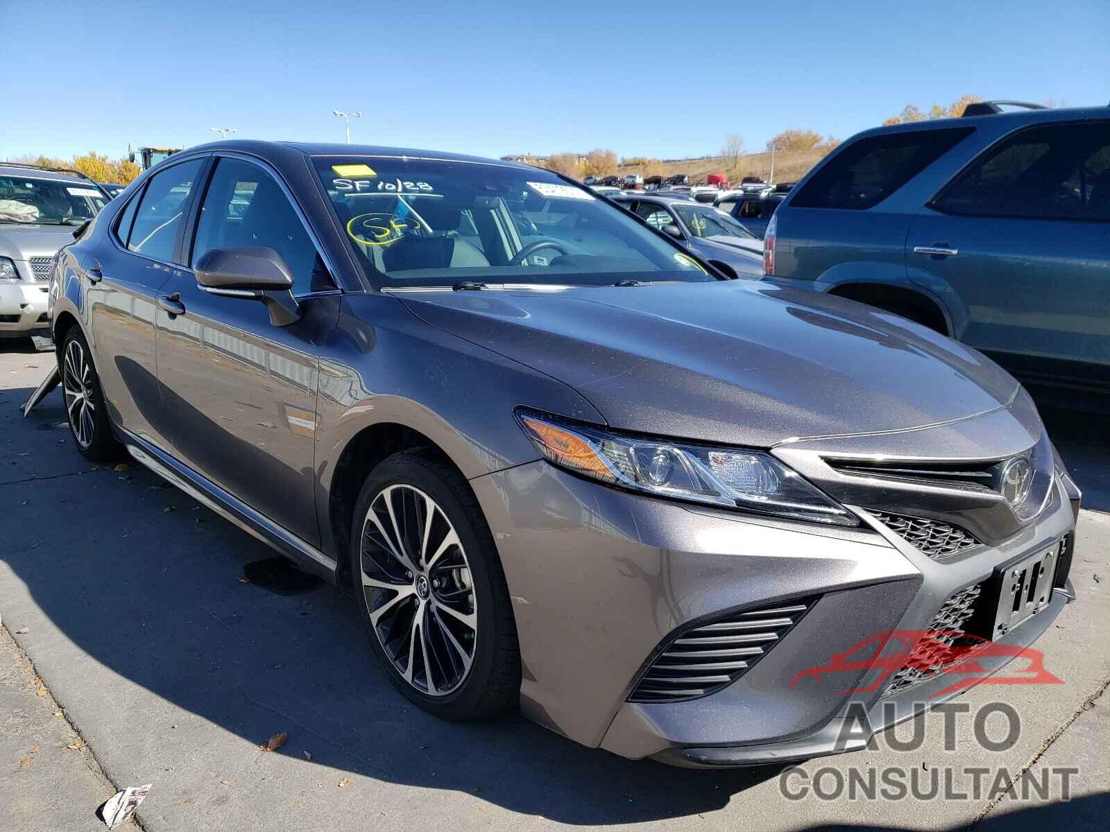 TOYOTA CAMRY 2018 - 4T1B11HK2JU014778