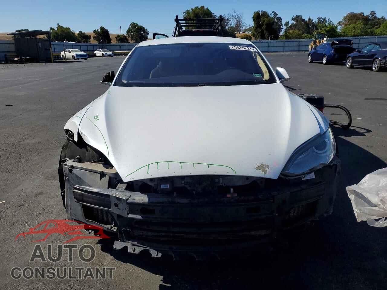 TESLA MODEL S 2014 - 5YJSA1H17EFP28237