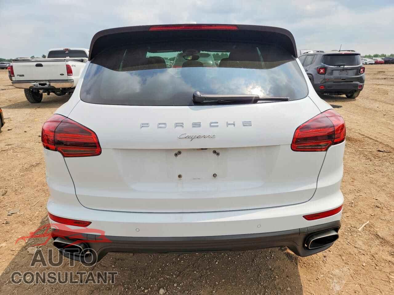 PORSCHE CAYENNE 2017 - WP1AA2A21HKA82865