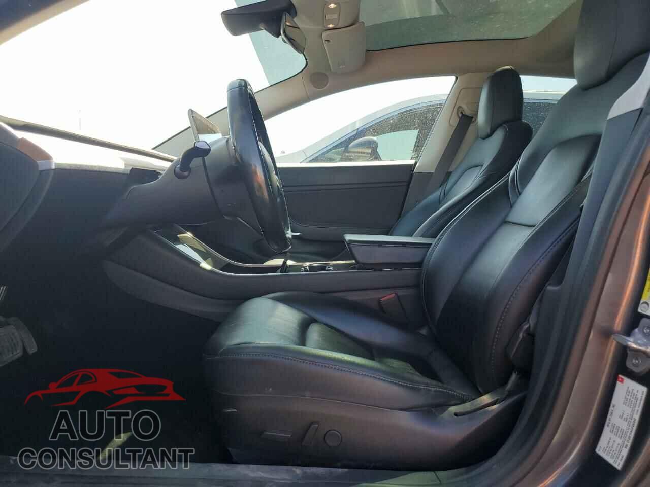 TESLA MODEL 3 2018 - 5YJ3E1EA9JF052042