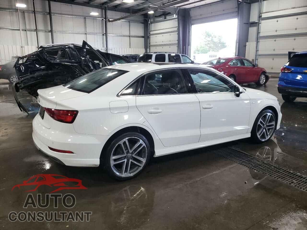 AUDI A3 2017 - WAUGUGFFXH1032772