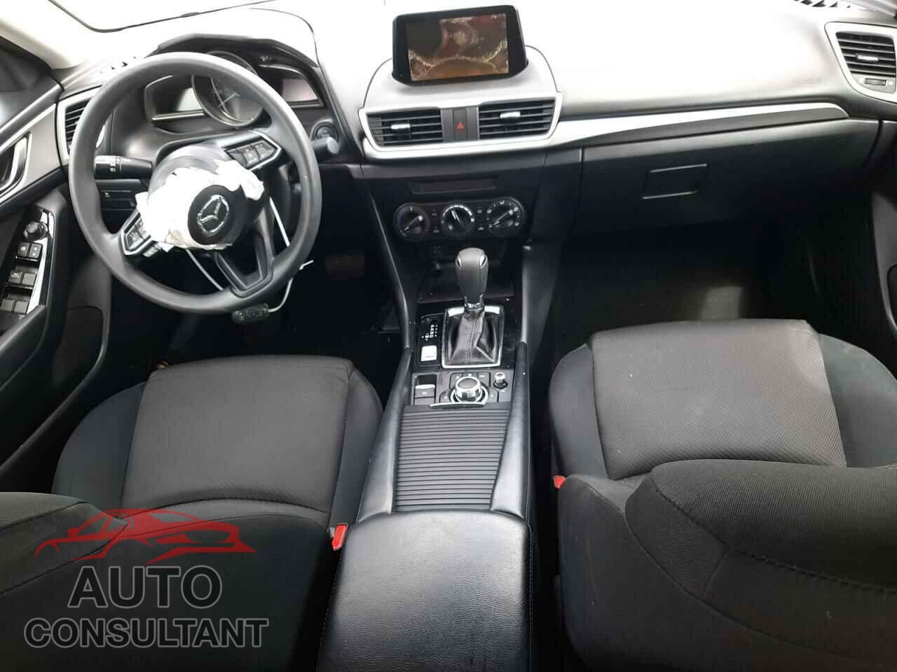 MAZDA 3 2017 - 3MZBN1U77HM138079