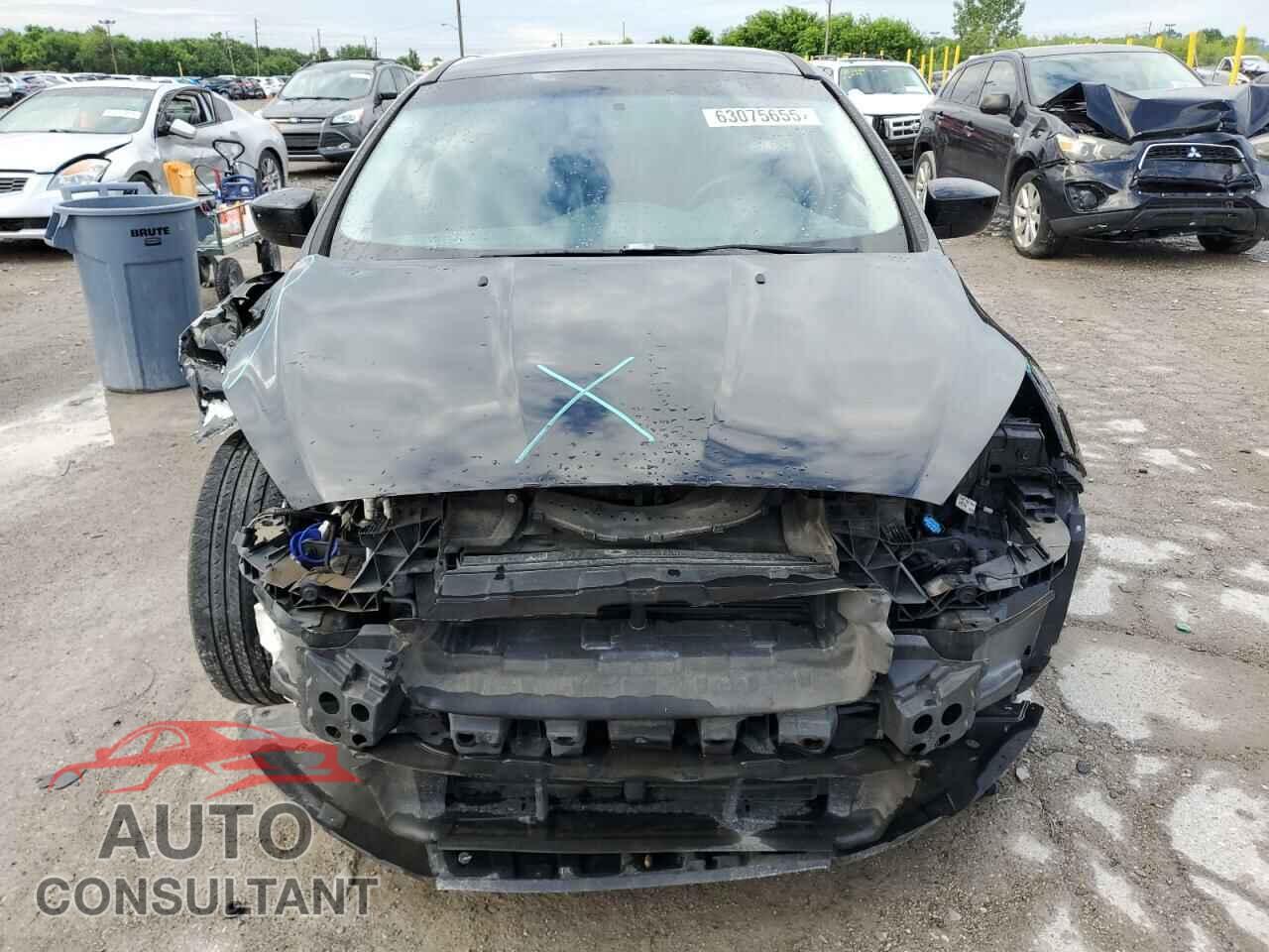 FORD FOCUS 2018 - 1FADP3F23JL212873
