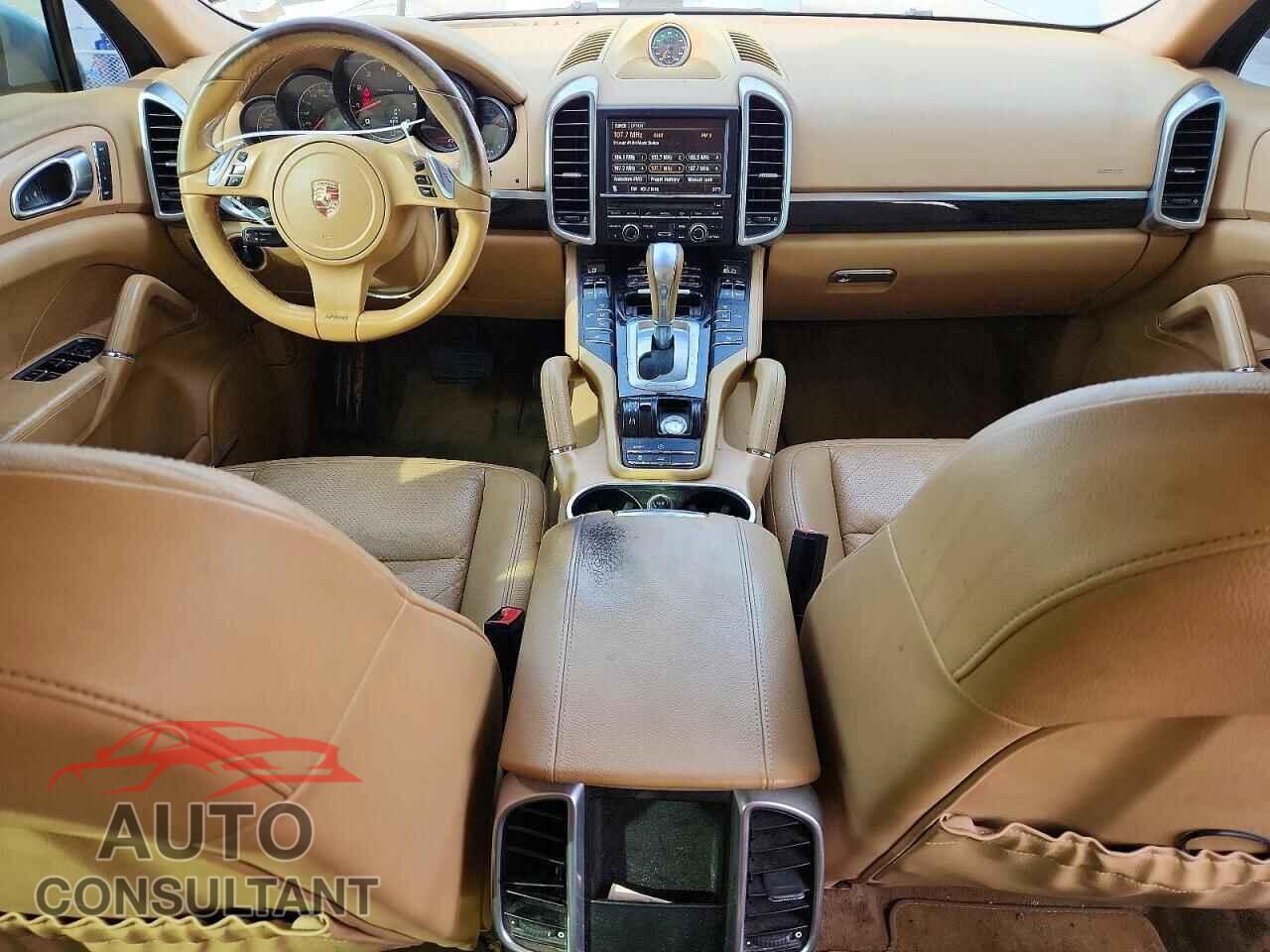 PORSCHE CAYENNE 2012 - WP1AA2A2XCLA07214