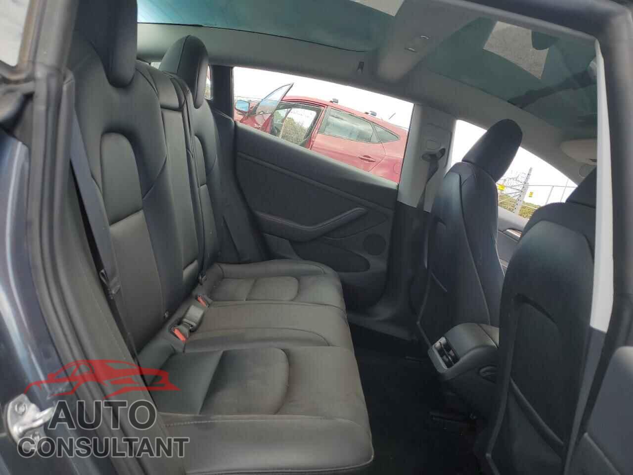 TESLA MODEL 3 2023 - 5YJ3E1EA8PF664161