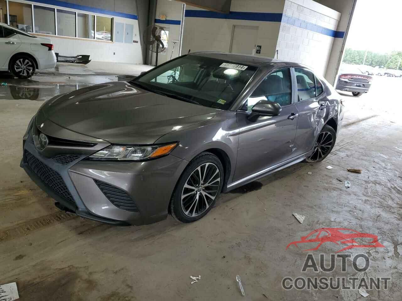 TOYOTA CAMRY 2018 - 4T1B11HK9JU070944