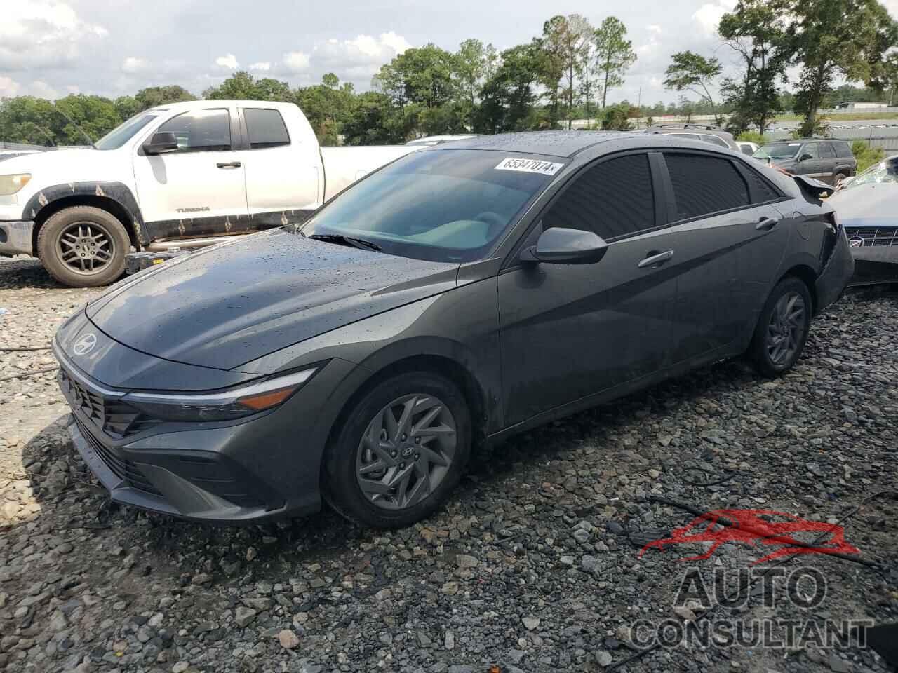 HYUNDAI ELANTRA 2024 - KMHLM4DG5RU747840