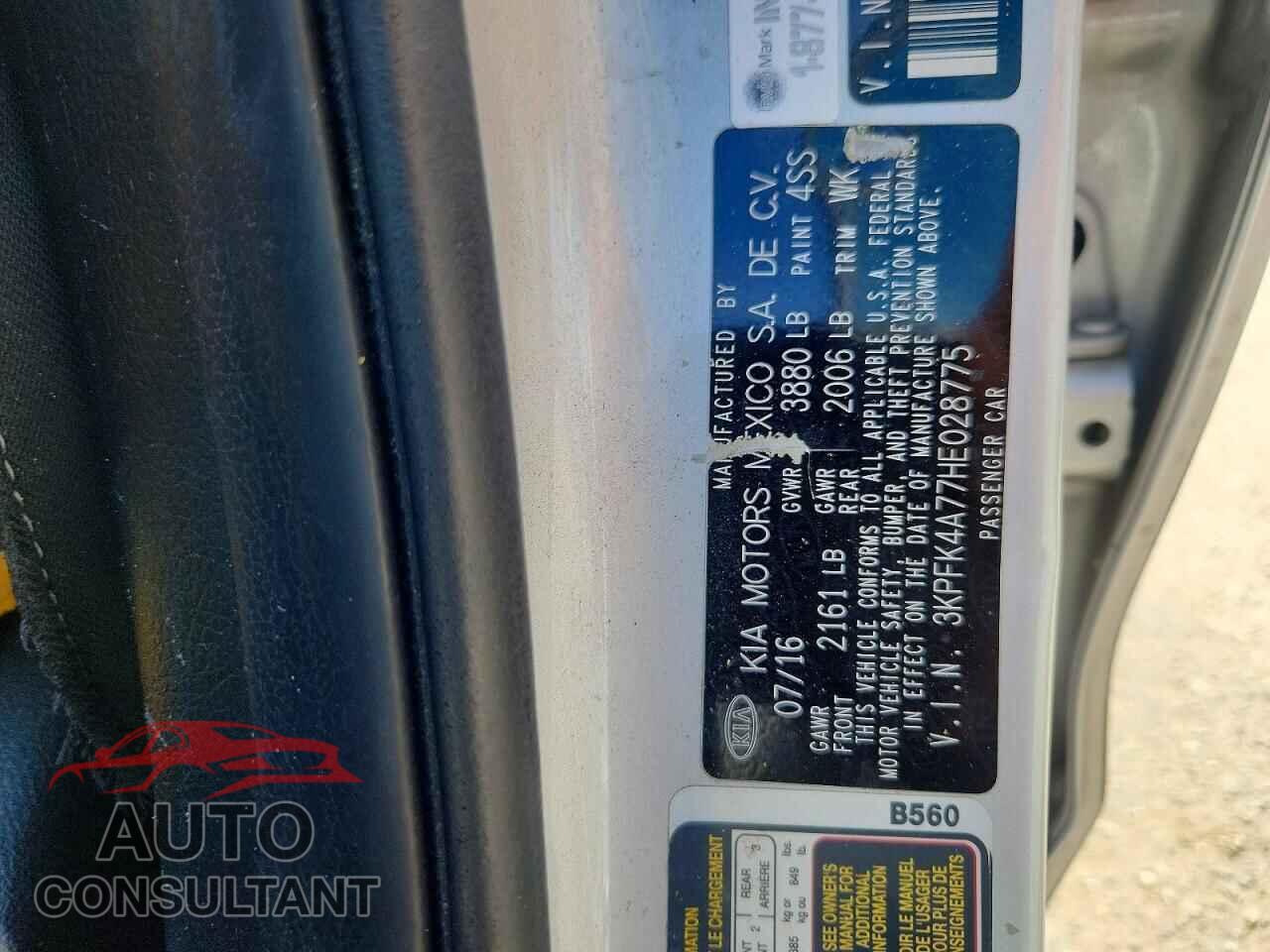 KIA FORTE 2017 - 3KPFK4A77HE028775