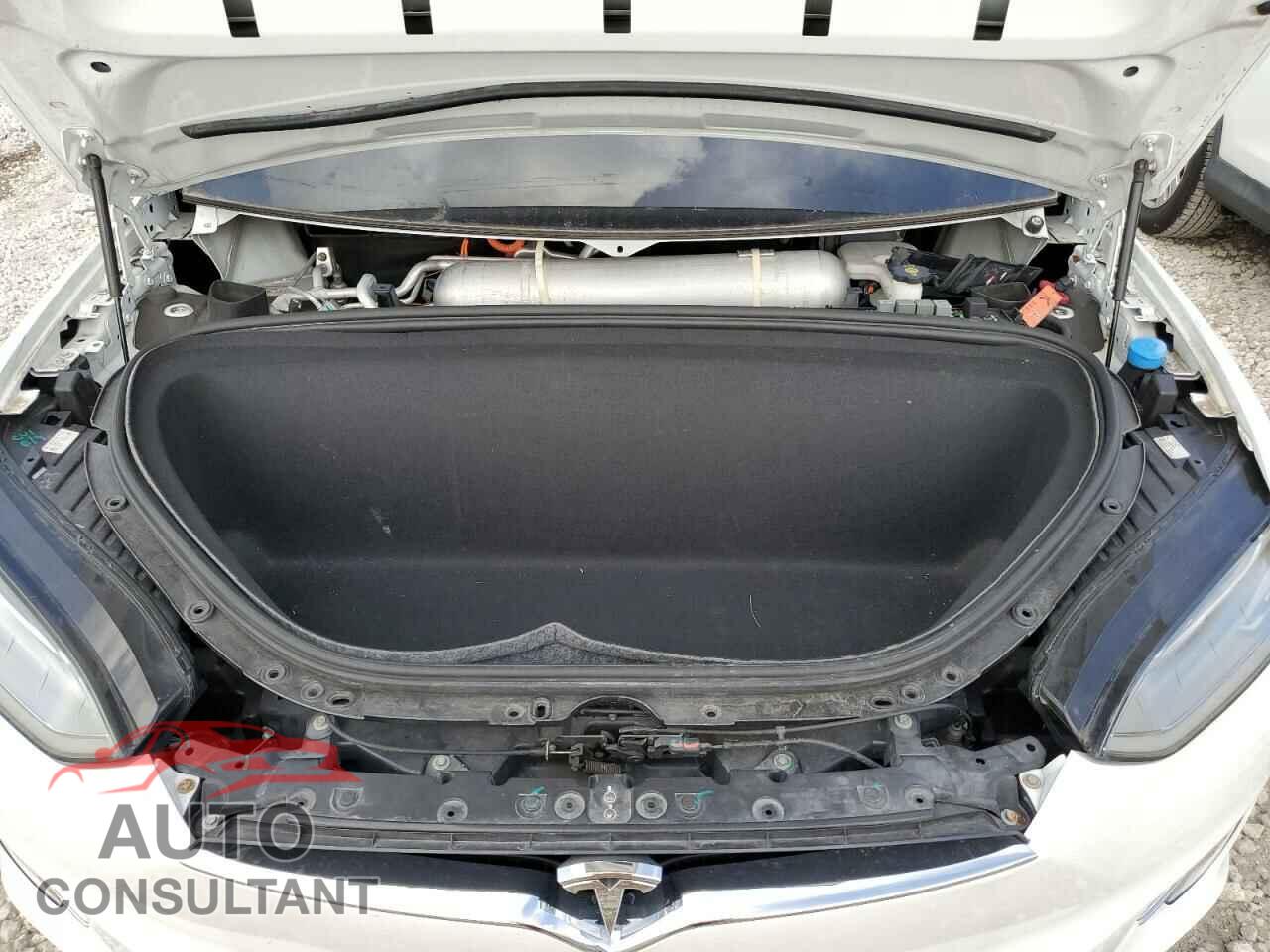 TESLA MODEL X 2016 - 5YJXCAE25GF007351
