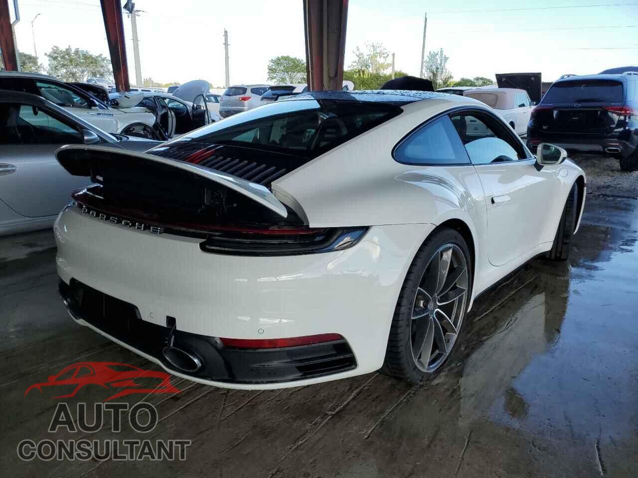 PORSCHE 911 2022 - WP0AA2A98NS205331