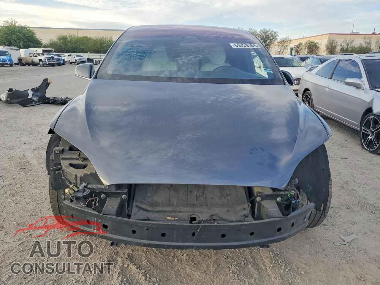 TESLA MODEL X 2016 - 5YJXCDE28GF033573