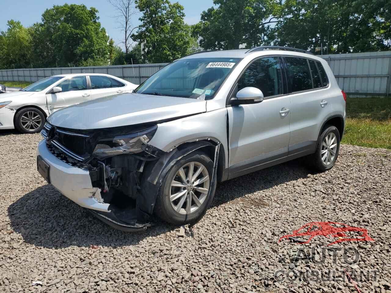VOLKSWAGEN TIGUAN 2015 - WVGBV7AXXFW600573