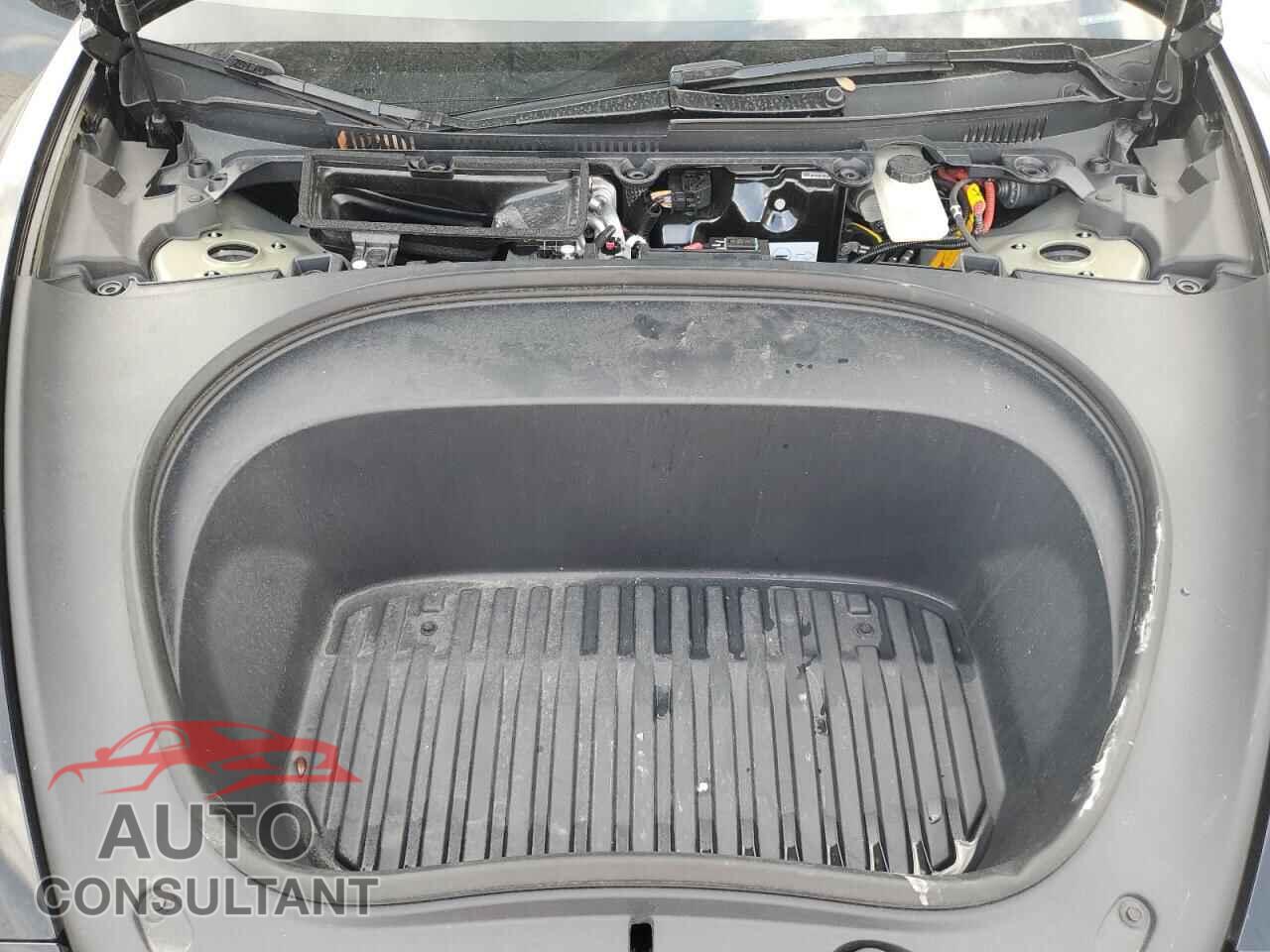 TESLA MODEL 3 2024 - 5YJ3E1EA2RF857554