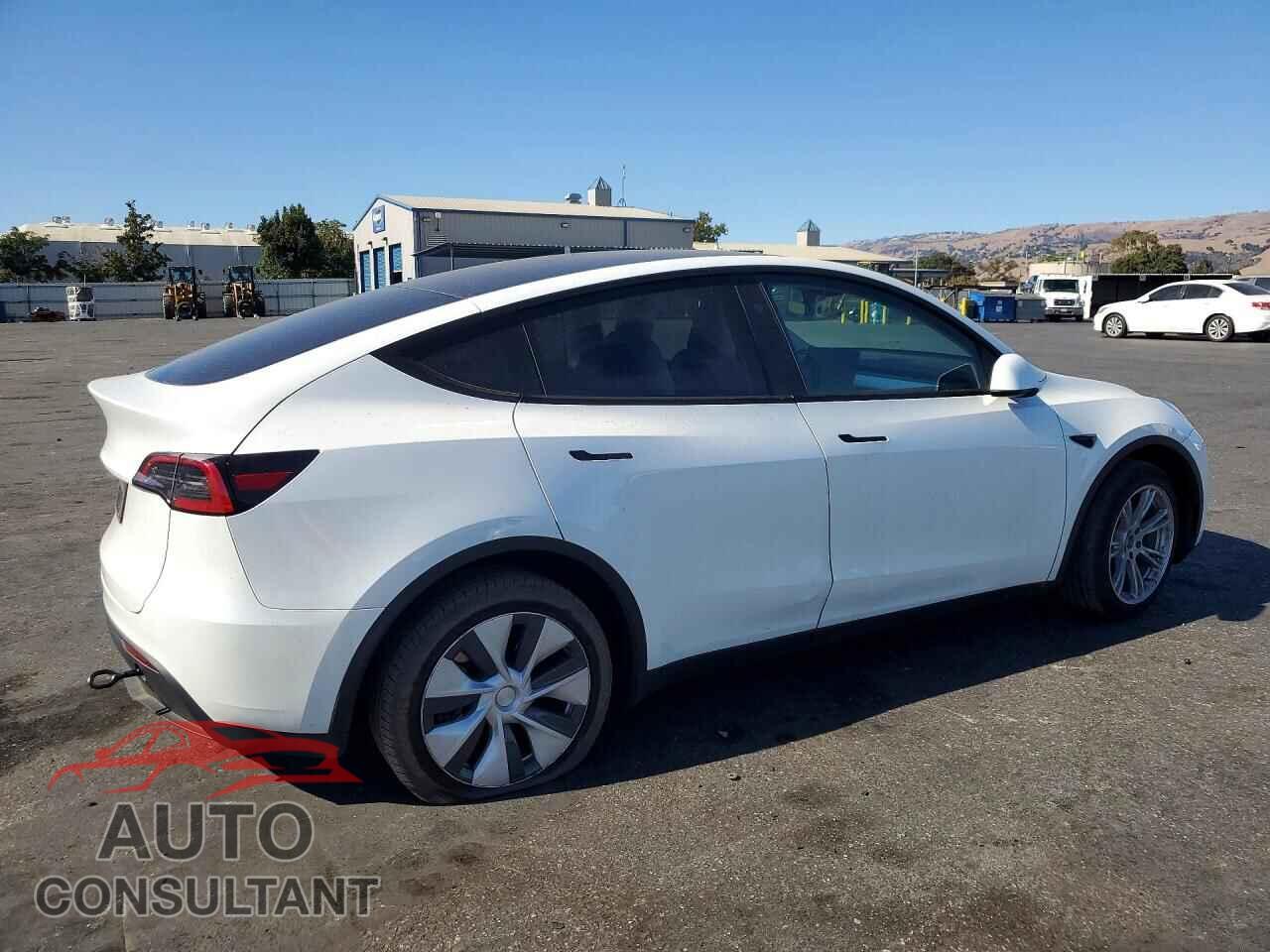 TESLA MODEL Y 2024 - 7SAYGDED0RF033308