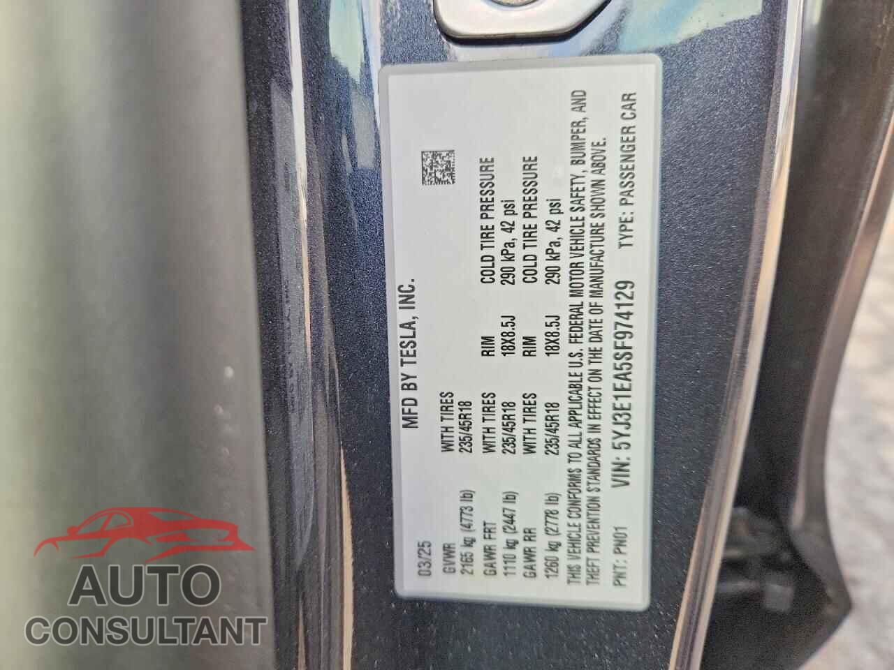 TESLA MODEL 3 2025 - 5YJ3E1EA5SF974129