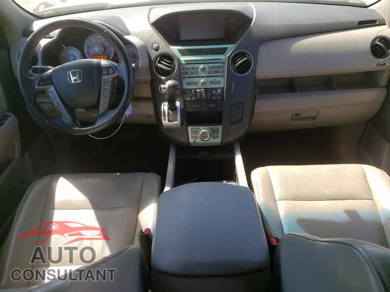 HONDA PILOT 2011 - 5FNYF4H94BB014080