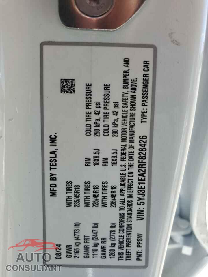 TESLA MODEL 3 2024 - 5YJ3E1EA2RF828426