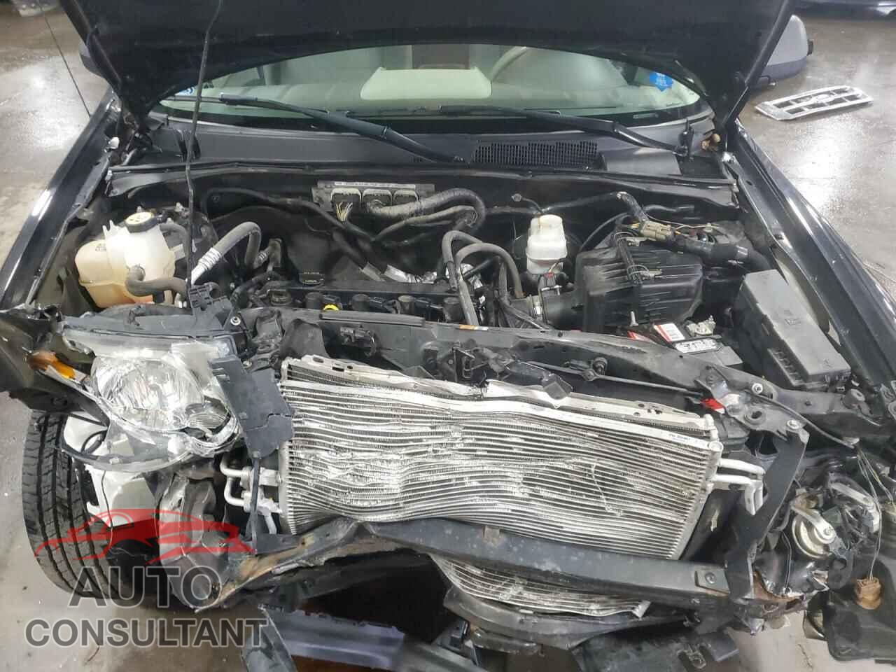 FORD ESCAPE 2011 - 1FMCU0D70BKC18676