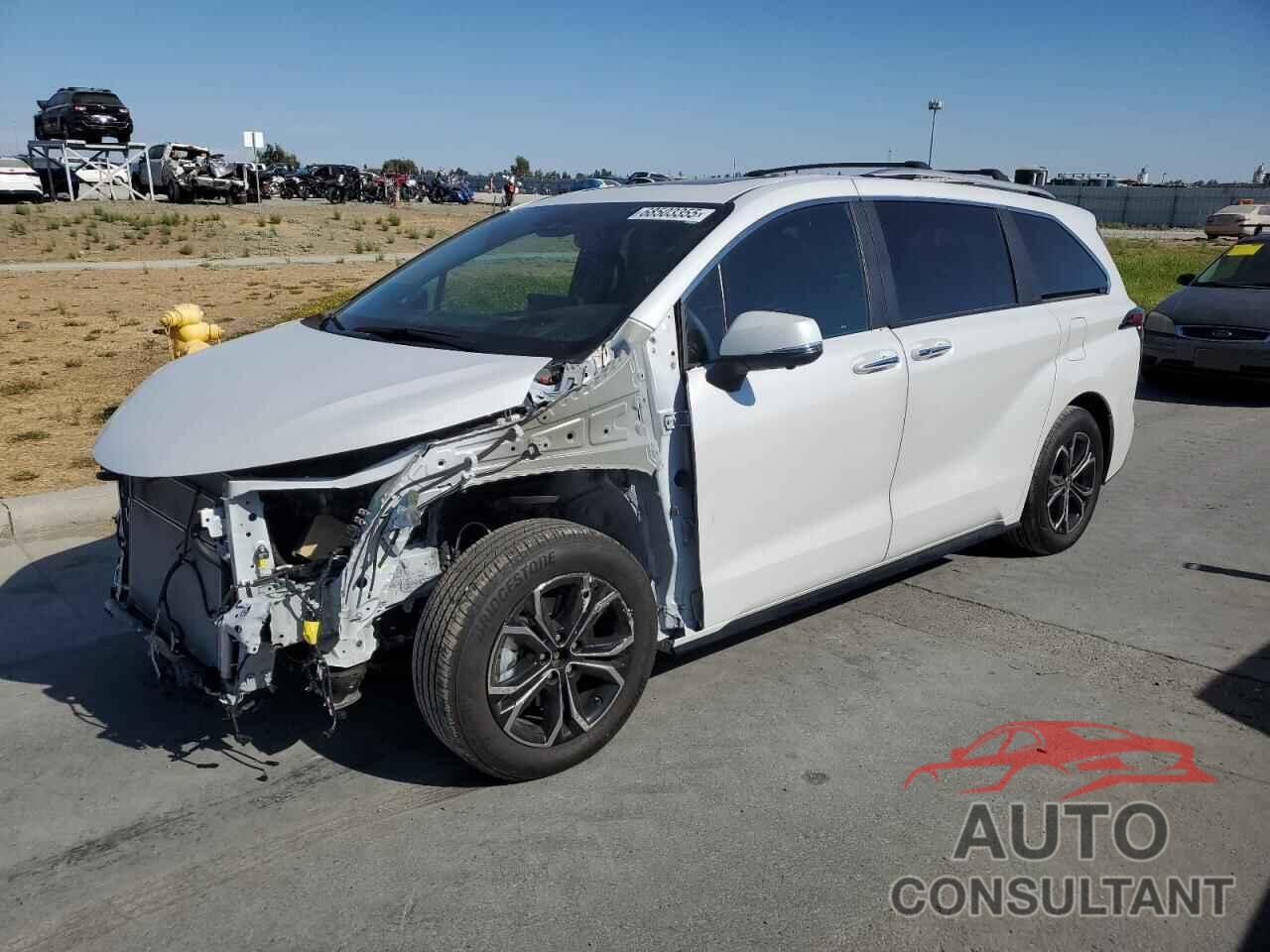 TOYOTA SIENNA 2025 - 5TDESKFC1SS156335