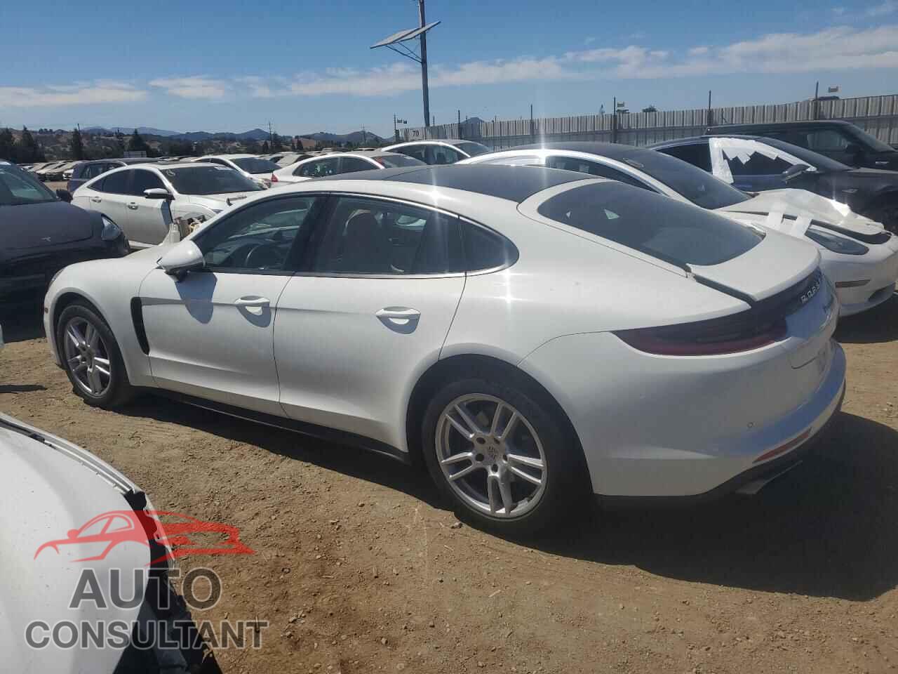 PORSCHE PANAMERA 2017 - WP0AA2A70HL104300