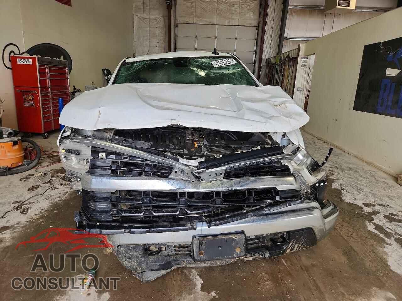 CHEVROLET SILVERADO 2023 - 1GCPDDEK1PZ262183