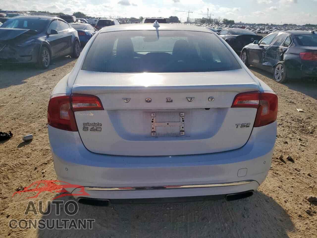 VOLVO S60 2018 - LYV402HM9JB178014