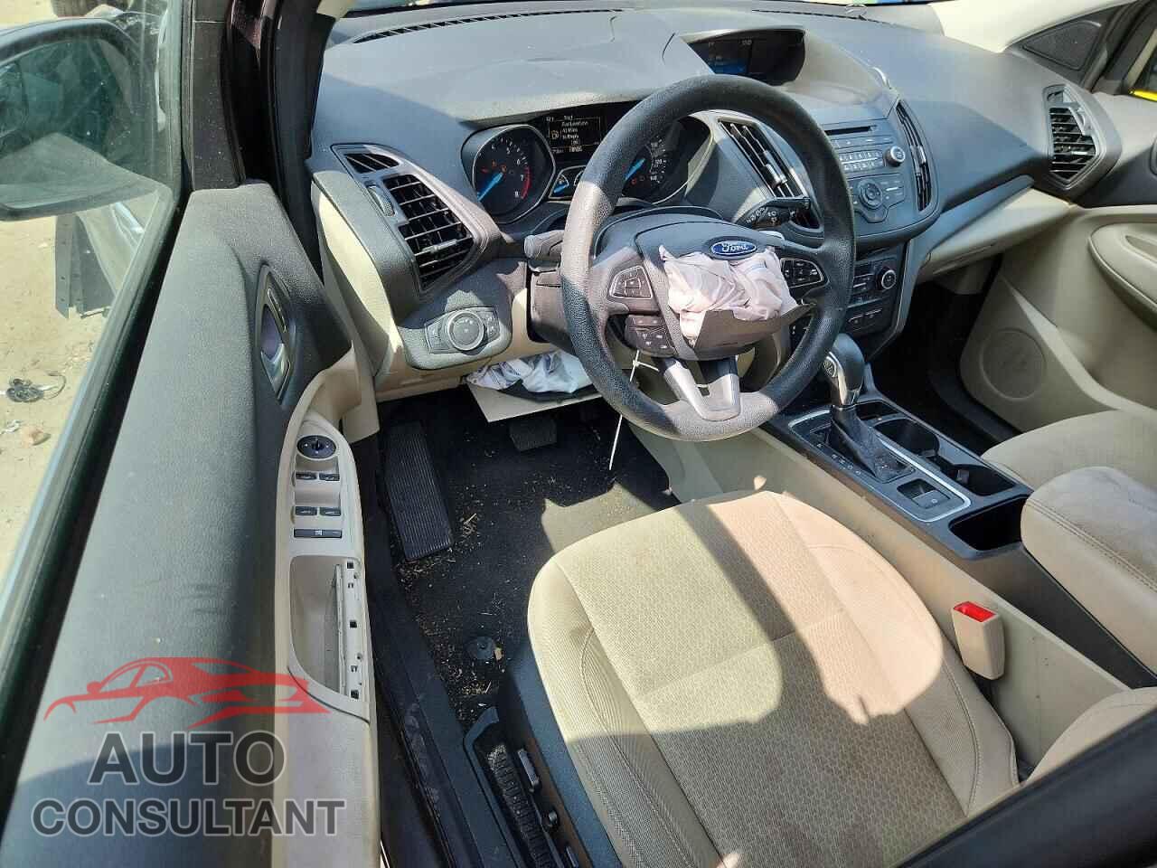FORD ESCAPE 2018 - 1FMCU9GD1JUC31493