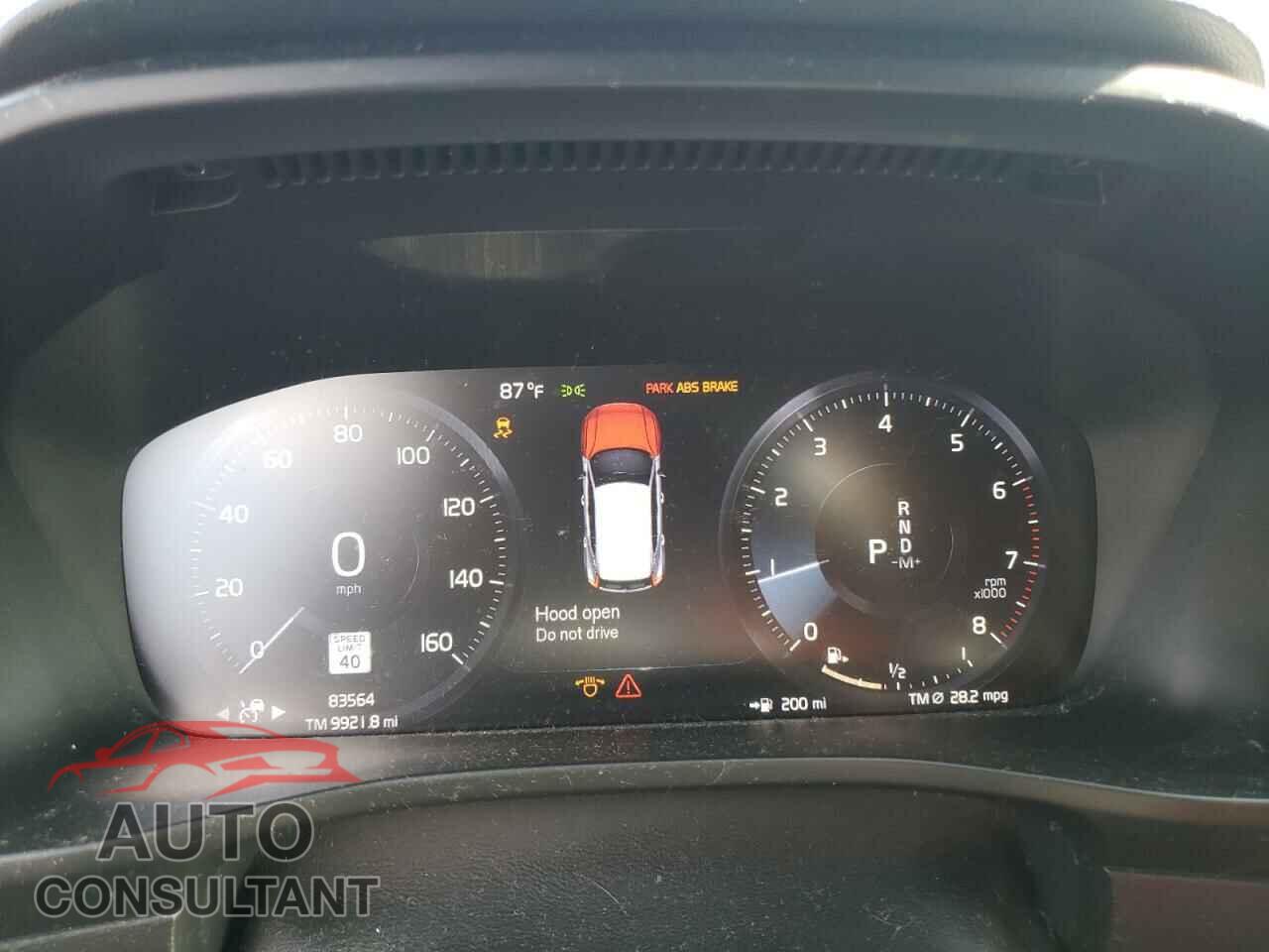 VOLVO XC40 2019 - YV4162XZ8K2008564