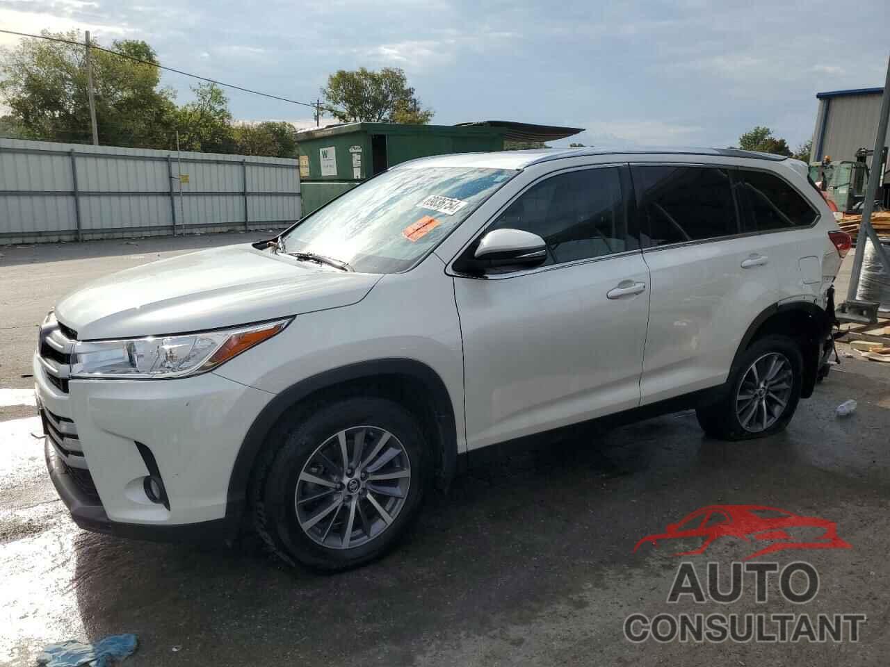 TOYOTA HIGHLANDER 2019 - 5TDJZRFH4KS609197