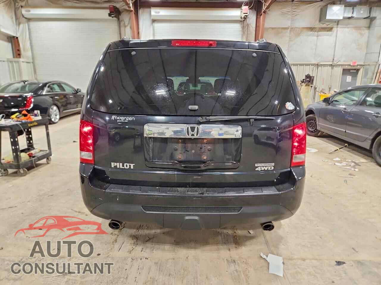 HONDA PILOT 2013 - 5FNYF4H96DB022880