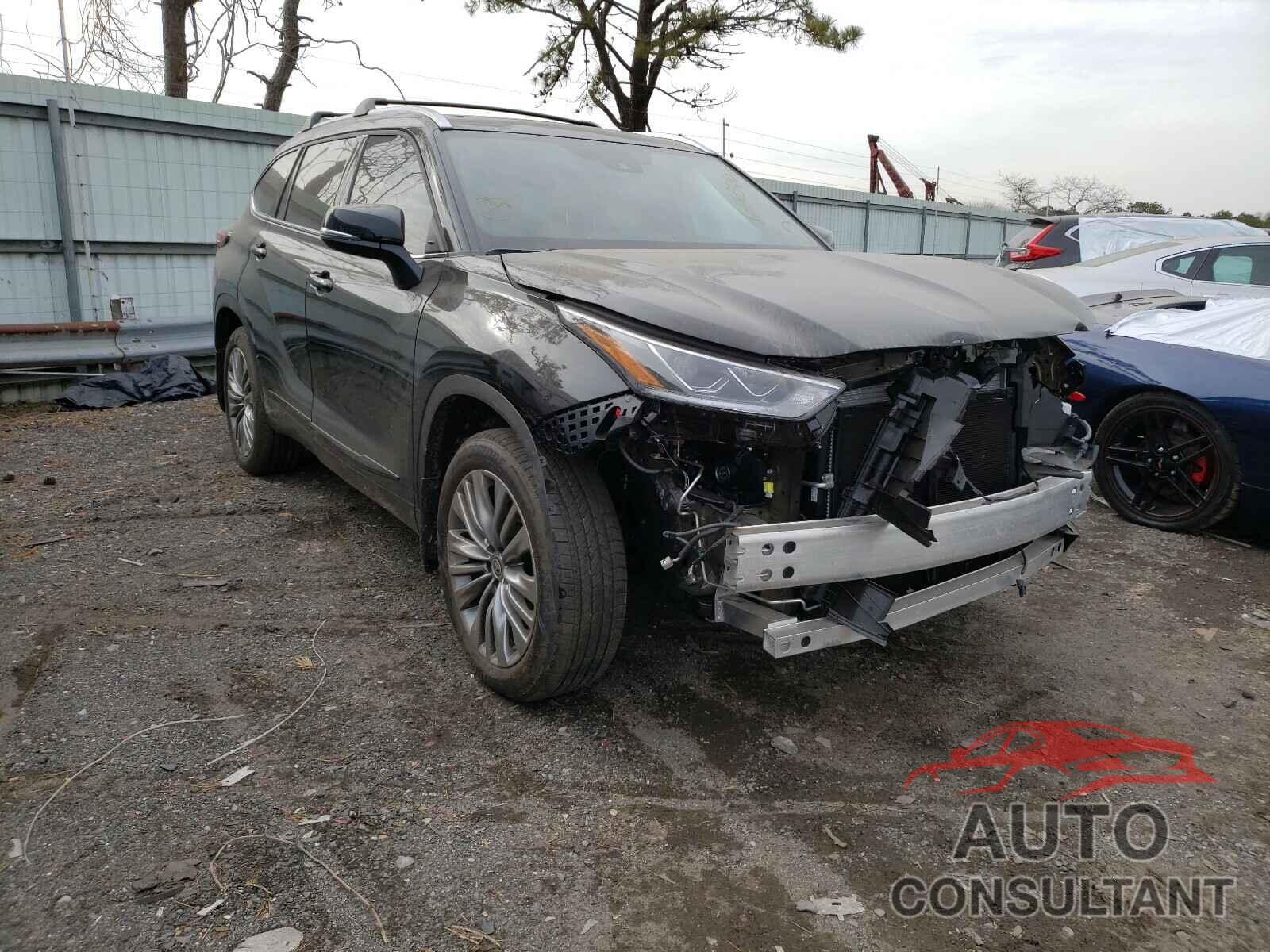 TOYOTA HIGHLANDER 2021 - 5TDFZRBH0MS065473