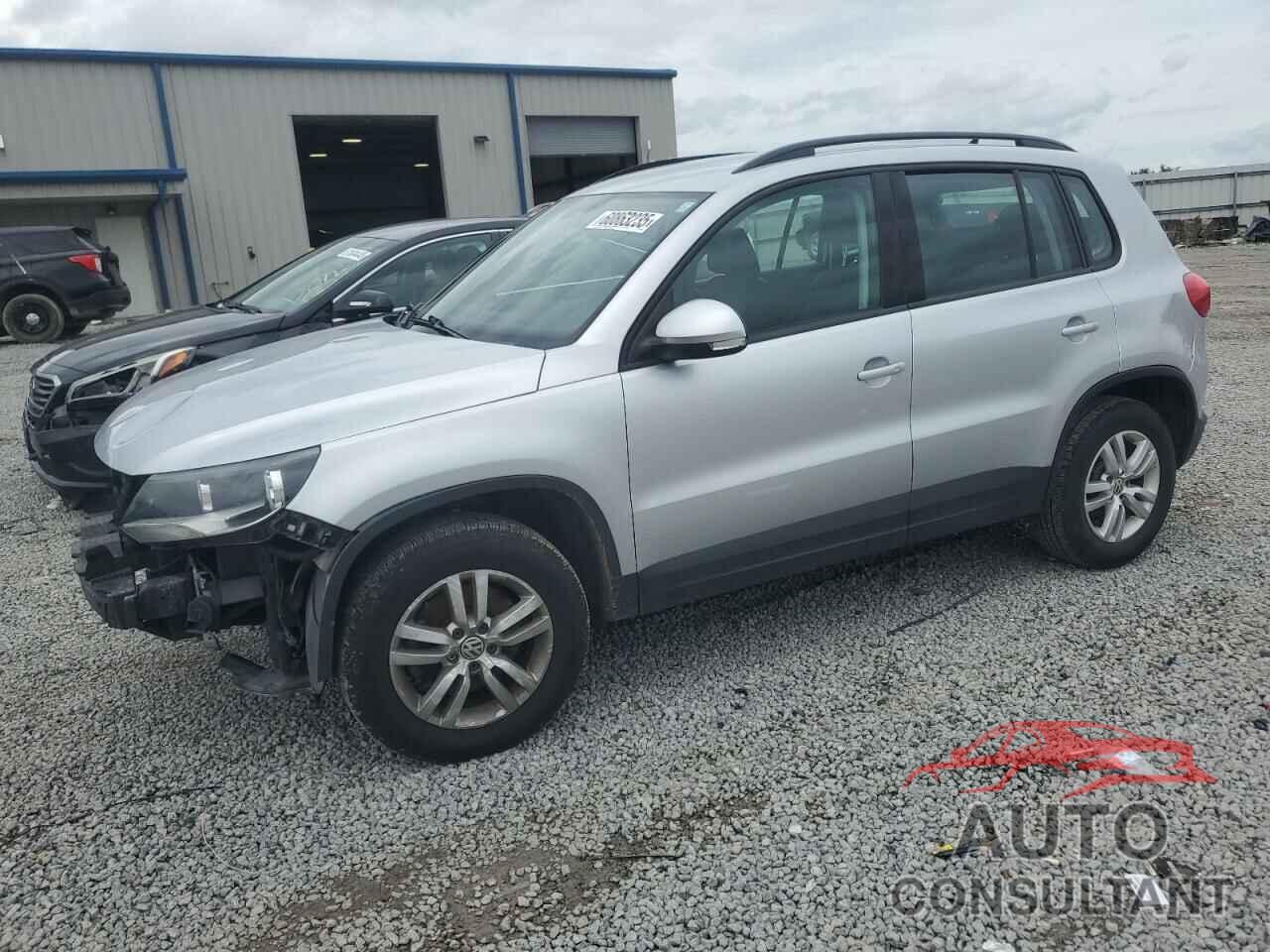 VOLKSWAGEN TIGUAN 2017 - WVGBV7AX4HK006040