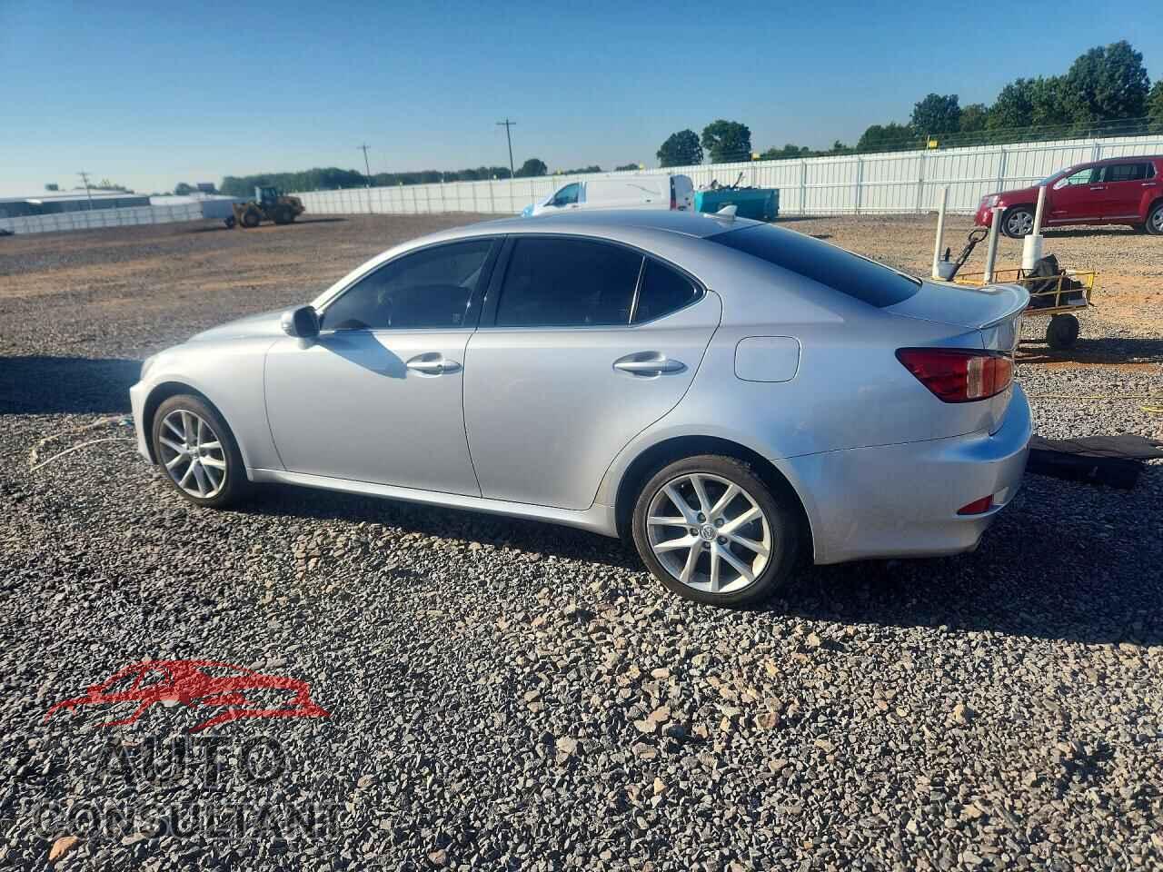 LEXUS IS 2012 - JTHCF5C23C2035743