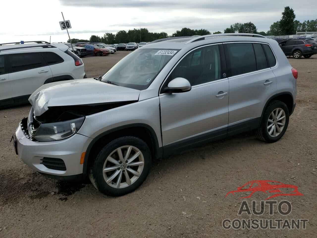 VOLKSWAGEN TIGUAN 2017 - WVGSV7AX4HW509365